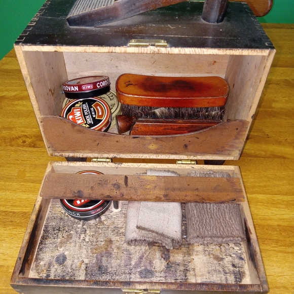 Esquire Shoe Care Chest Vintage with All accessories - Picture 3 of 16
